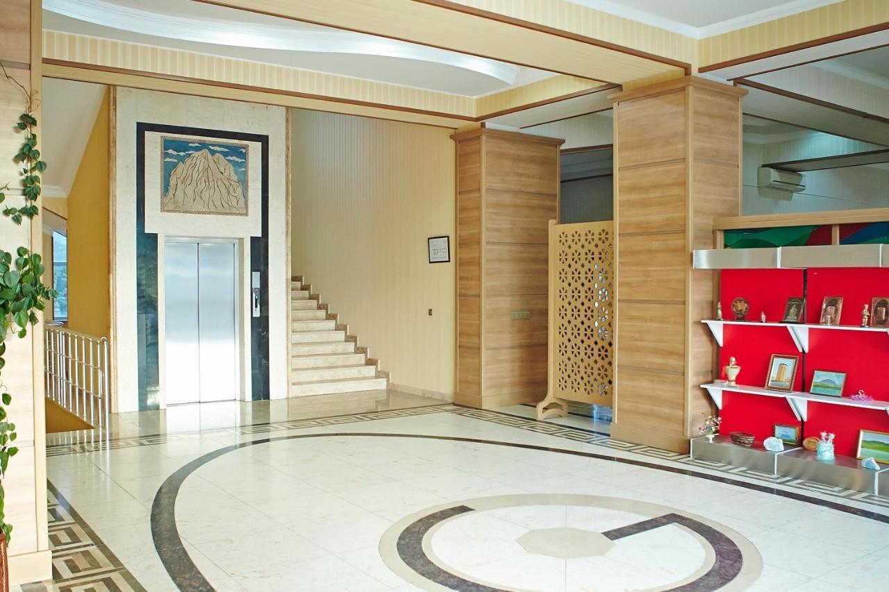 Grand Nakhchivan Hotel Kültér fotó